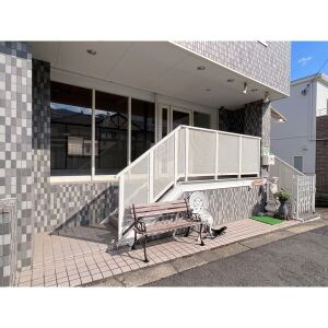 箕面市如意谷２丁目の店舗事務所の外観