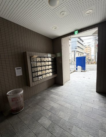 エンクレスト平尾のエントランス
