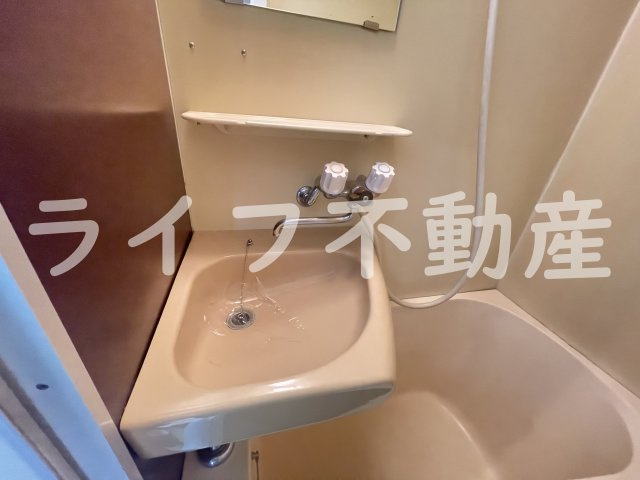 エアリーコート小阪の洗面所