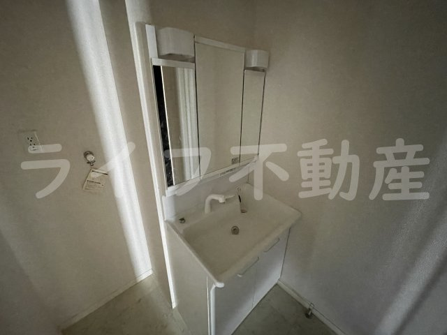 サンクレイン長瀬の独立洗面台|独立洗面化粧台が付いています