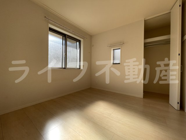 サンクレイン長瀬の洋室|広々とした洋室です