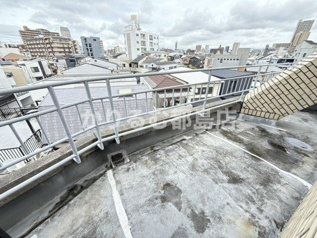 クリスタルコート26のバルコニー