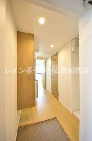 市川市真間２丁目のアパートの玄関