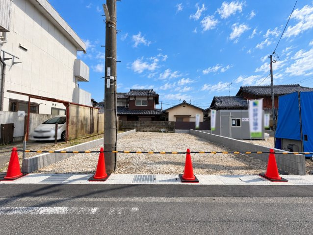 調子一丁目１号地　条件付き土地の前面道路含む現地写真