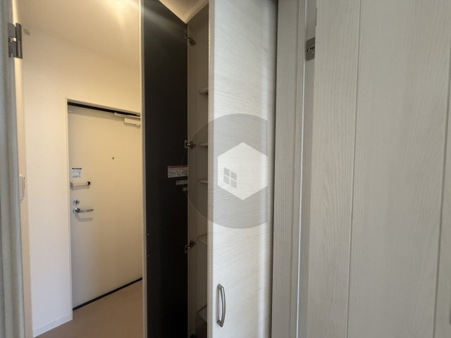 セレニティ小若江B棟の収納