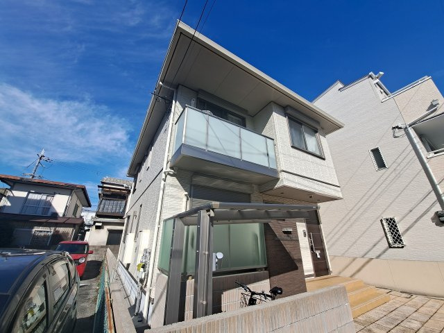シャーメゾン小松南の外観