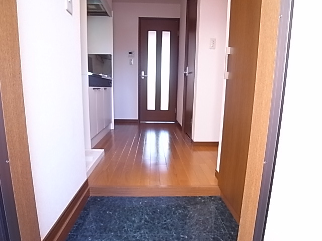 ルーエン大町の玄関