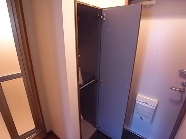 ルーエン大町の収納