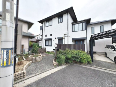 【外観】 | 野尻町　中古一戸建 | ミサワホームの蔵のある家！季節物やキャンプ用品、大きな荷物がまるごと入って綺麗な室内をたもてますね！