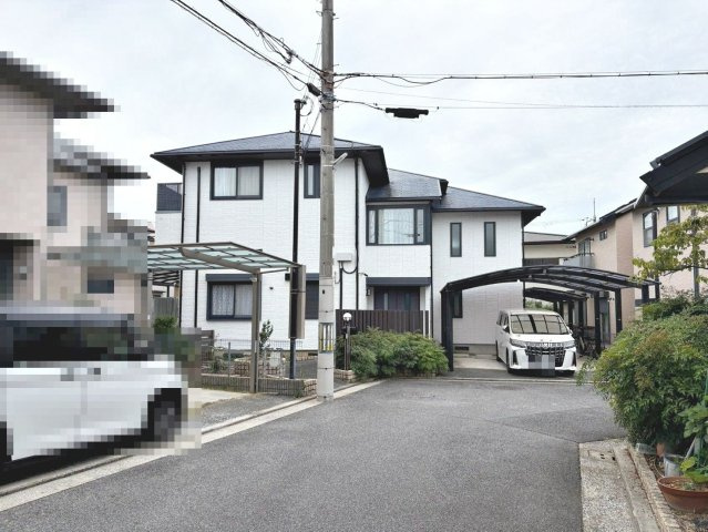 野尻町　中古一戸建の前面道路含む現地写真|前面道路約５．７ｍ♪広々運転の苦手な方も安心ですね！