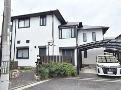 【外観】 | 野尻町　中古一戸建 | 【閑静な住宅地でのびのび子育て】閑静な住宅地で子育て家族にピッタリ。毎日のお散歩も快適な緑に恵まれたエリアです。