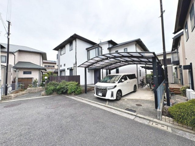 【前面道路含む現地写真】 | 野尻町　中古一戸建 | 現地見学当日から承っております♪現地周辺の環境や、駅までの道のりなど周辺環境も合わせてご確認いただき、ぜひご検討ください！