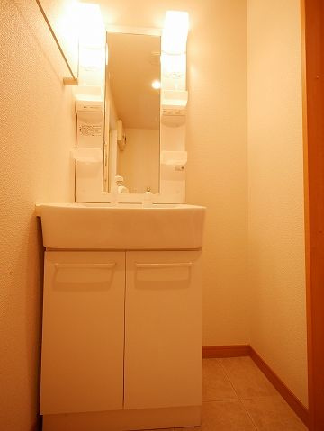 ＡｍａｒｅＭａｔｕｍｉｚａｋａの洗面所|独立洗面化粧台も完備