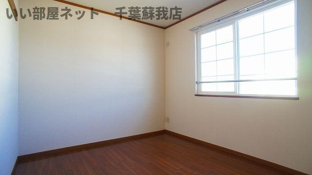オレンジハウスの洋室