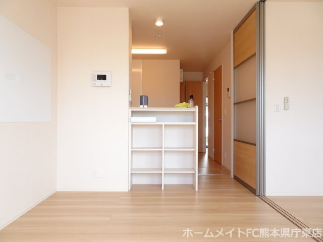 熊本市中央区帯山４丁目のアパートの居間・リビング|※現況優先