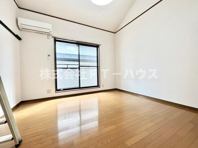 スタジオーネ参番館の居間・リビング