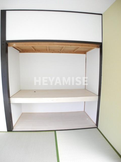 桜木戸建ての収納