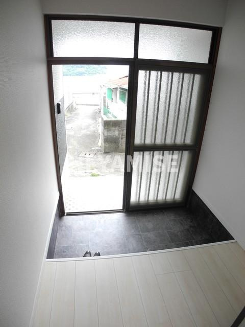 桜木戸建ての玄関