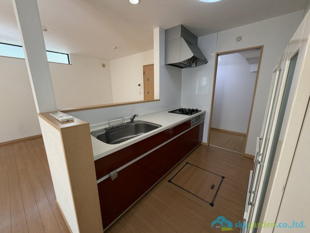 平塚市根坂間　中古戸建のキッチン