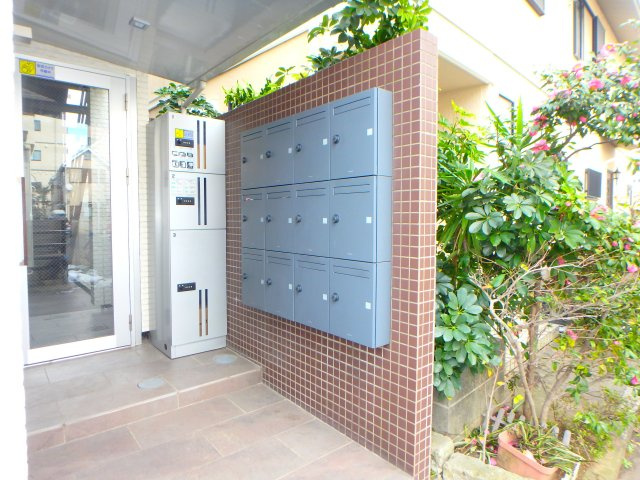 アルテ元住吉アネックスのエントランス