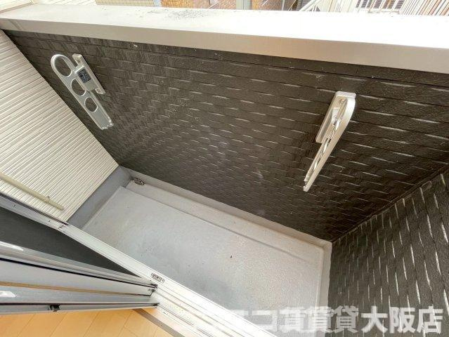 大阪市旭区高殿７丁目のアパートのバルコニー