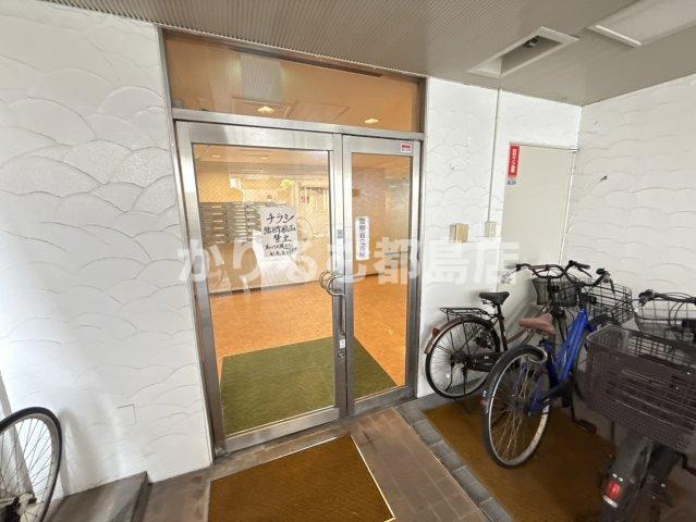 グランディール京橋のエントランス