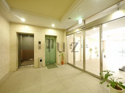 ソアラプラザ鶴見のロビー