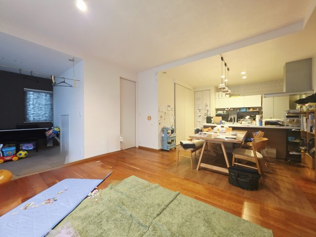 栃木市岩舟町静　中古住宅の居間・リビング