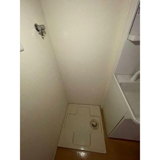 【設備】 | Y’s | 室内洗濯機置き場。