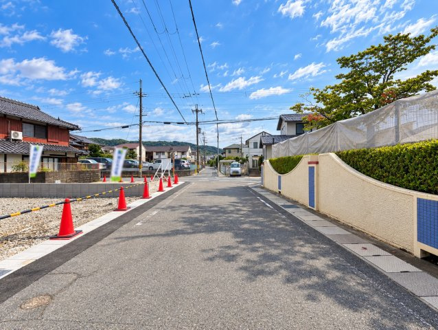 調子一丁目２号地　条件付き土地の前面道路含む現地写真