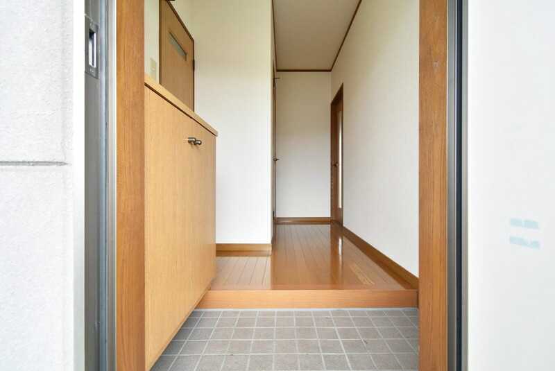 プレジールハイツⅡの玄関