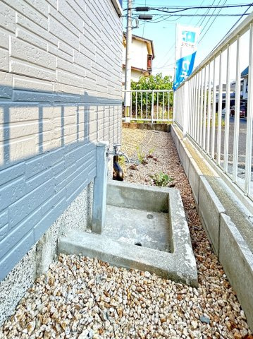 宇部市大字西岐波　戸建ての庭|外水栓がついています。