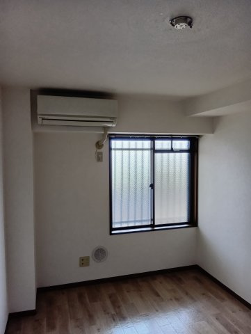 練馬区南大泉５丁目の賃貸マンションの洋室|北側の洋室は書斎として在宅ワークにもgood！