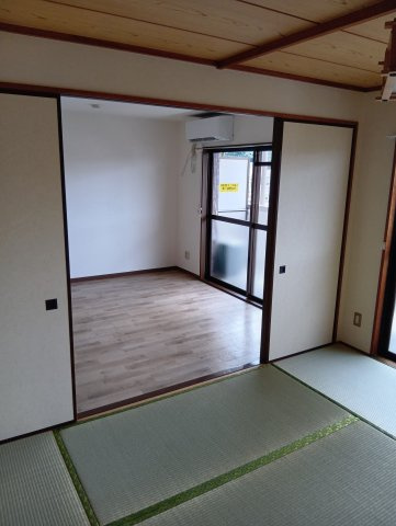 練馬区南大泉５丁目の賃貸マンションの和室|リビングに続くふすまを開ければ広く感じます！