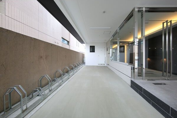 【その他共用部分】ラディア近代美術館前