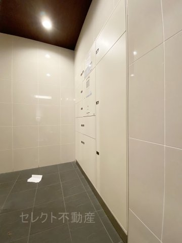 プレサンス栄ライズ