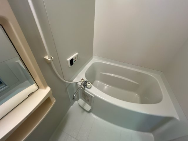 ハッピーバード市川の浴室