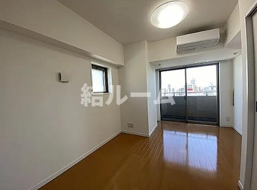 板橋区板橋１丁目の賃貸マンションの居間・リビング
