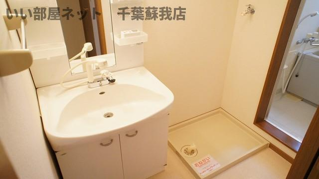 オレンジハウスの洗面所|広い洗面スペース