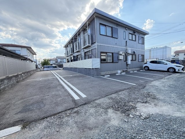 熊本市中央区帯山８丁目のアパートの駐車場