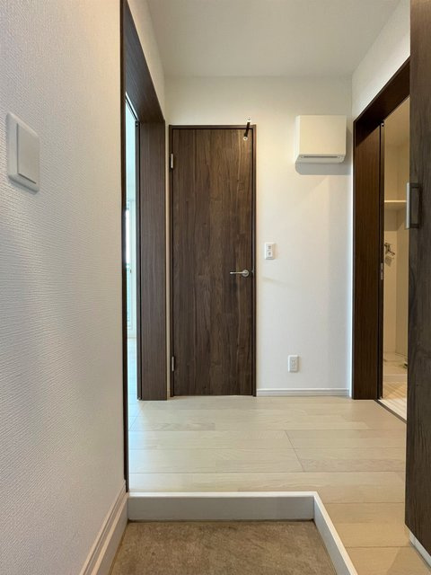 REGALEST荒井SLの玄関|同施工会社・別物件参考写真