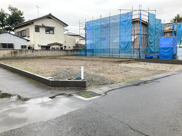 新築　桐生市相生町2丁目　Blooming　Garden　1号棟の前面道路含む現地写真|現地写真　西側接道幅員約4ｍ　北側接道幅員約3.6ｍ	