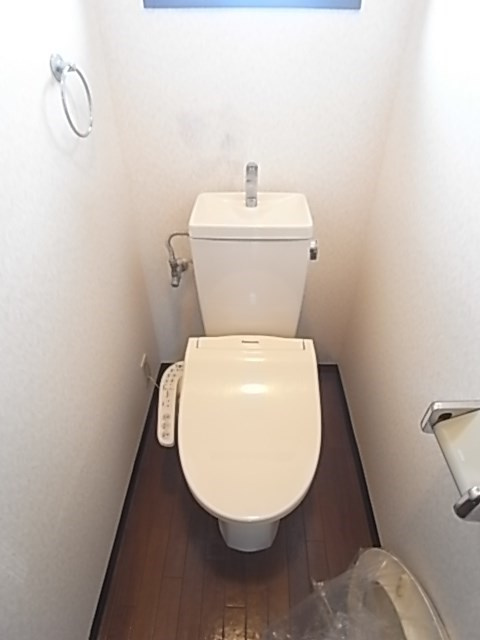 尼崎市南武庫之荘７丁目のアパートのトイレ