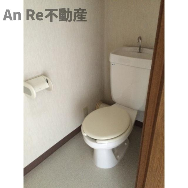 川口市戸塚東１丁目の賃貸マンションのトイレ