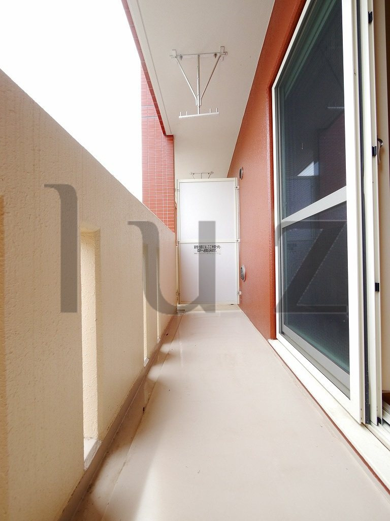 横浜市港北区新吉田町の賃貸マンションの居間・リビング|綺麗なフローリングのお部屋です！