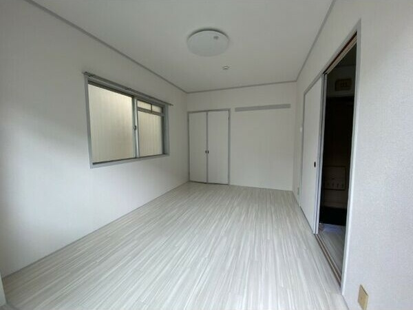 マンション藤の洋室