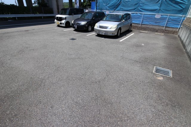 リバーサイド安藤Ⅱの駐車場|リバーサイド安藤Ⅱ