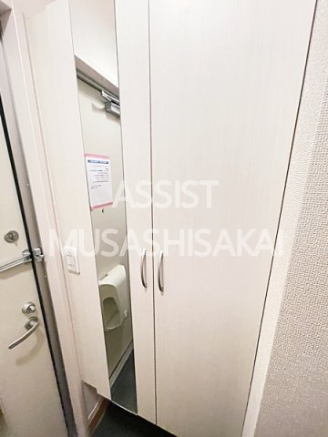 サン・ボヌールの玄関