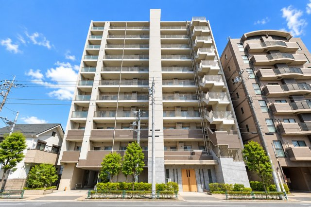 パレステージ金町の外観|重厚感と高級感を兼ね備えた外観デザインが住まいの価値を高めます。