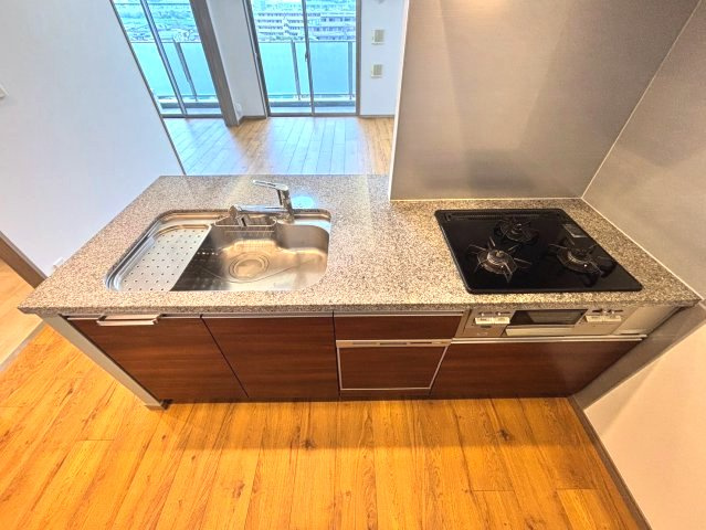 パレステージ金町のキッチン|収納・作業性・デザイン性を兼ね備えた、毎日使いやすいキッチン。
